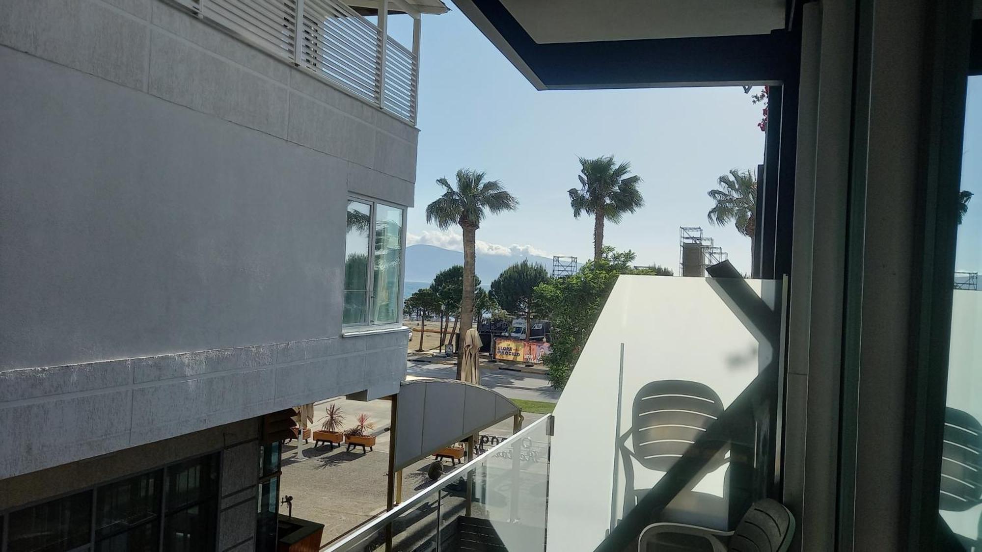 Hotel Aglon فلورا المظهر الخارجي الصورة